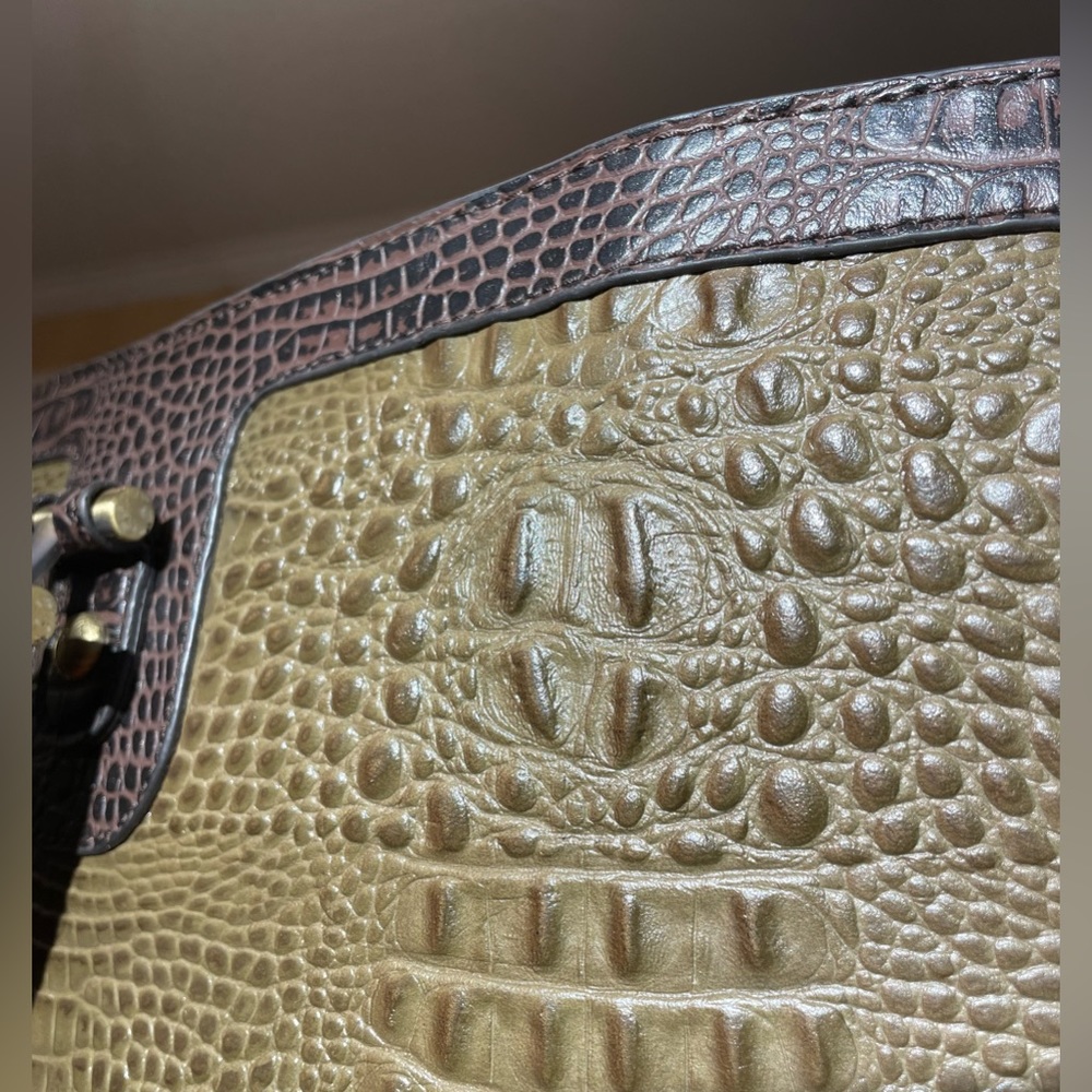 Gorgeous Etienne Aigner Croc Embossed Leather Tote Bag - Picture 4 of 11